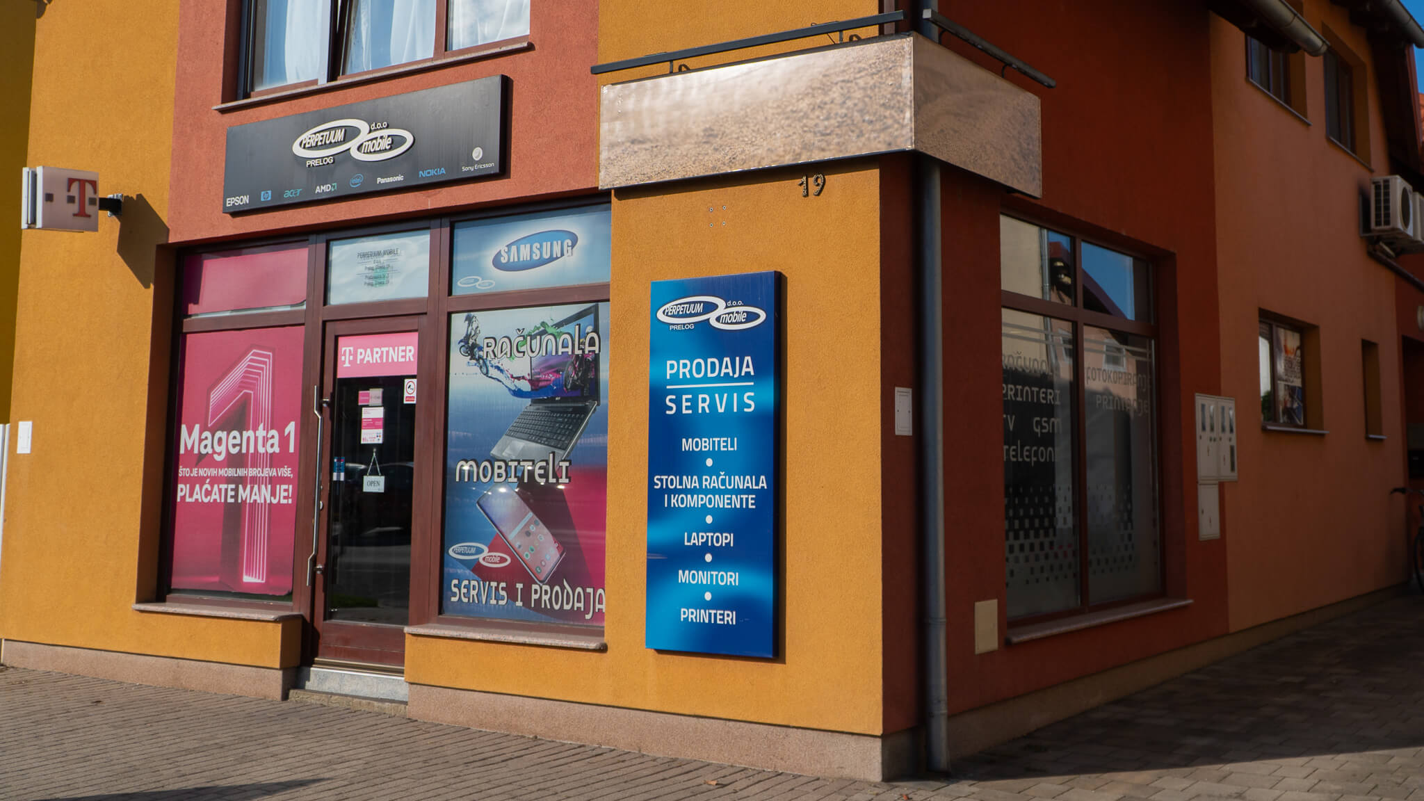 Perpetuum Mobile - 20 godina povjerenja u prodaji mobitela i računala